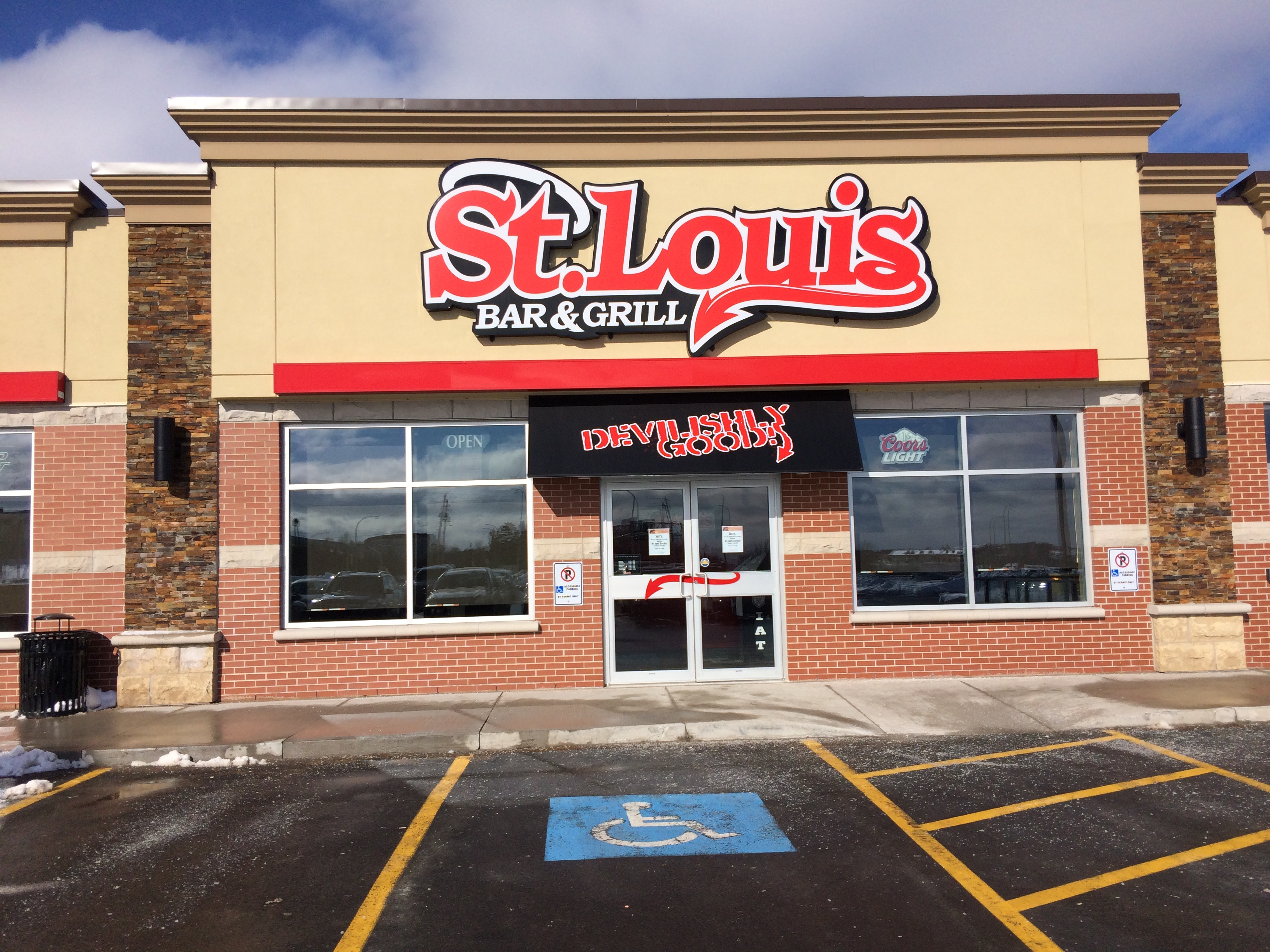 Canadian owned St Louis Bar and Grill makes saucy splash in Dartmouth – Hello Dartmouth